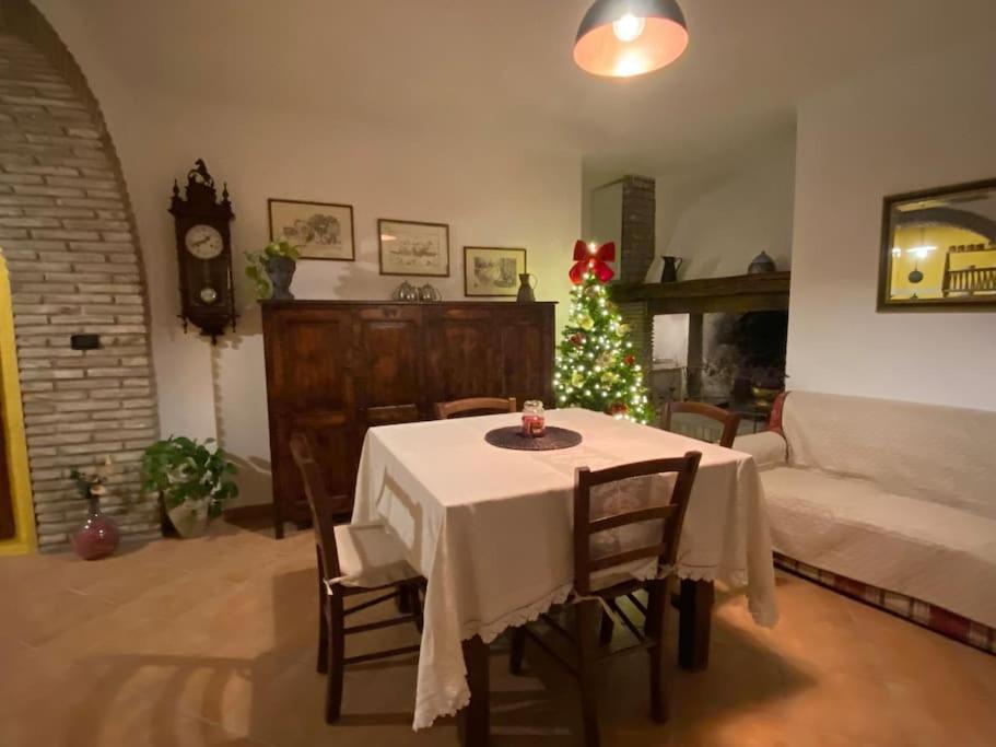 Casa Vacanze Fonte Del Menotre Foligno Exterior photo